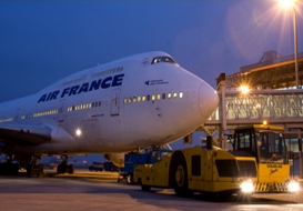 Expanding apron in the north of parallel taxiway from NS to E6 at Tan Son Nhat International Airport